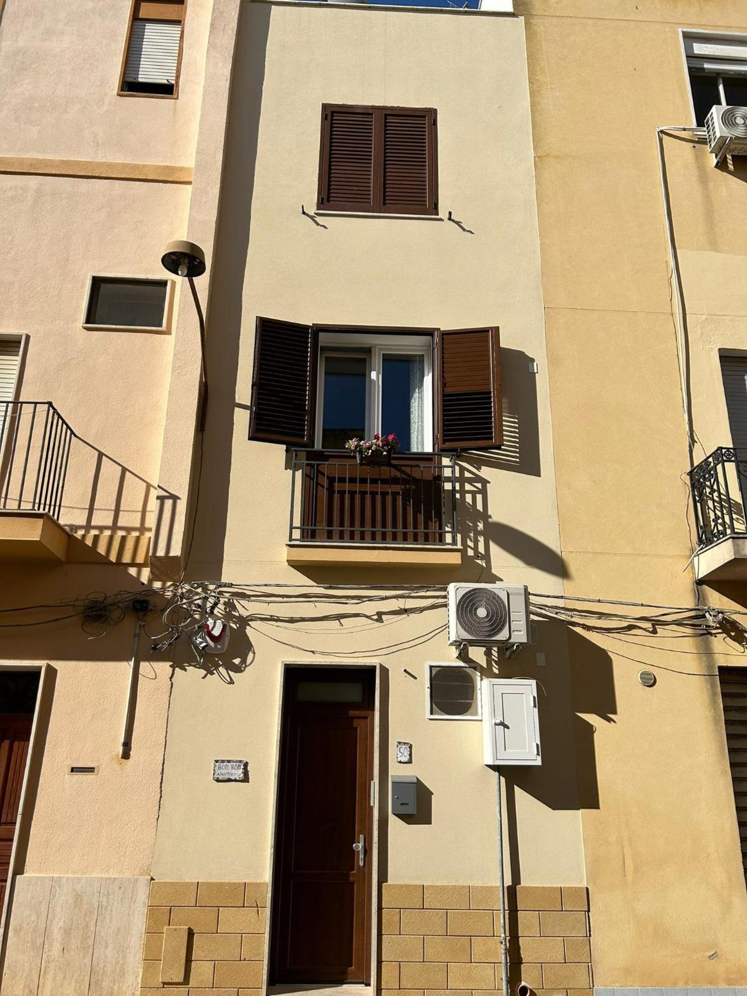 Bon Bon Apartment Мадзара дел Вало Екстериор снимка